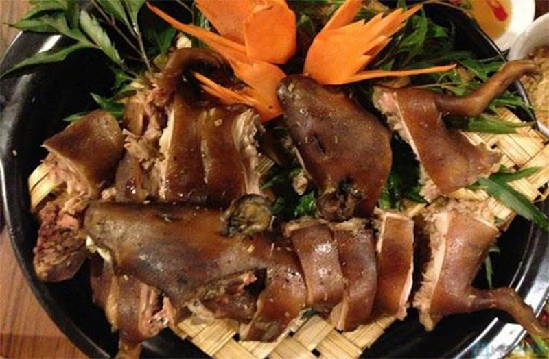 Thịt cầy hương là một món ăn đặc sản được nhiều người yêu thích